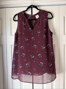 CAbi #3444 Sleeveless V-Neck Floral Shell Top - Burgundy with Blue Print